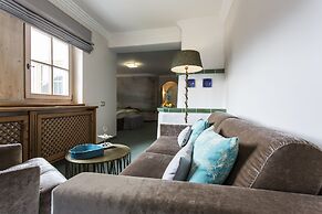 Wellnesshotel ...liebes Rot-Flüh