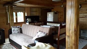 Ayder Selale Dag Evi