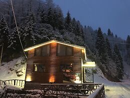 Ayder Selale Dag Evi