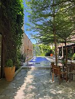 Pauli Boutique Hotel