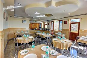 Hotel Mountain Face by Snow City Hotels