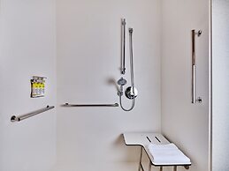 Holiday Inn Express & Suites Salem North - Keizer by IHG