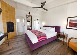 Skyview Hotel - 21 & Over Pool