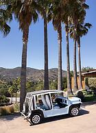 Skyview Hotel - 21 & Over Pool