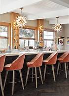 Skyview Hotel - 21 & Over Pool