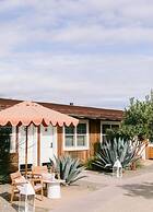 Skyview Hotel - 21 & Over Pool