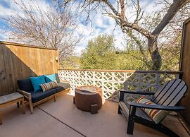 Skyview Hotel - 21 & Over Pool