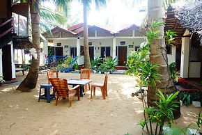 Star Rest Beach Hotel Arugambay