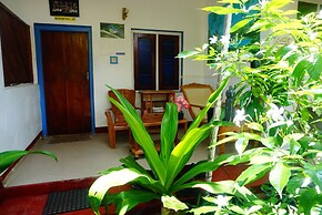 Star Rest Beach Hotel Arugambay