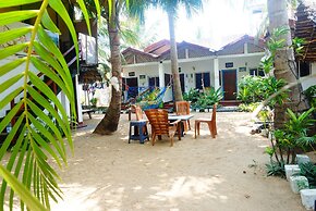 Star Rest Beach Hotel Arugambay