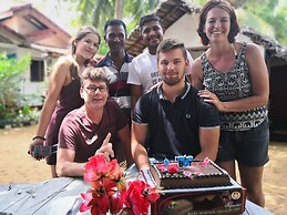 Star Rest Beach Hotel Arugambay