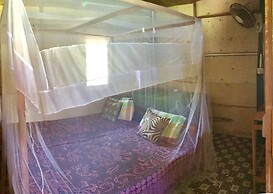 Star Rest Beach Hotel Arugambay