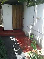 Star Rest Beach Hotel Arugambay