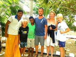 Star Rest Beach Hotel Arugambay