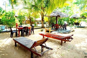 Star Rest Beach Hotel Arugambay