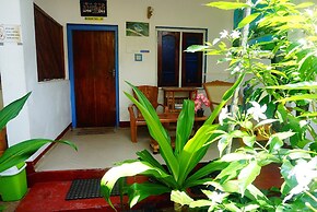 Star Rest Beach Hotel Arugambay