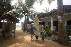 Star Rest Beach Hotel Arugambay