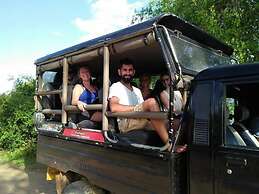 Star Rest Beach Hotel Arugambay