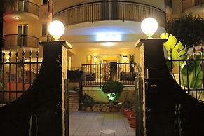 Lion's Hotel