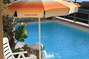 Lion's Hotel