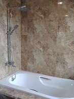 Thai Hoa Riverside Hotel