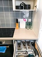 Entire 2 Bedroom Flat Next to Kings College