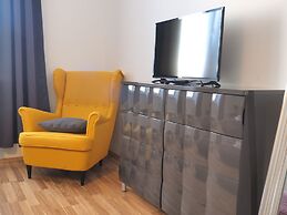 Captain Emo City Apartments