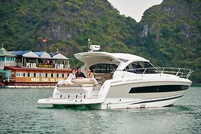 Vietyacht Marina Club - Halong Bay Cruise