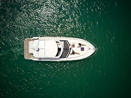 Vietyacht Marina Club - Halong Bay Cruise