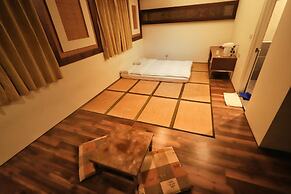 Fenchihu Hotel