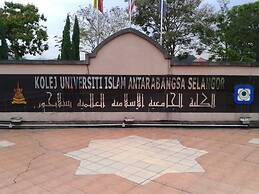 The Loft Plaza Hotel