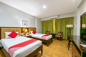 Capital O 176 Bliss Hotel