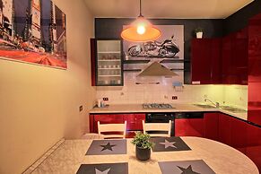 Logicasa Apartment Tower Gate