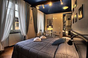 Logicasa Apartment Tower Gate