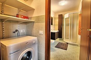 Logicasa Apartment Tower Gate