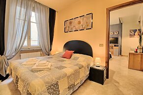 Logicasa Apartment Tower Gate