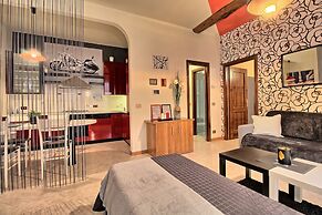 Logicasa Apartment Tower Gate