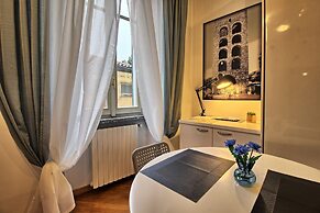 Logicasa Apartment Tower Gate