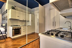 Logicasa Apartment Tower Gate