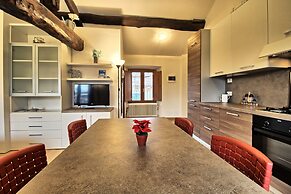 Logicasa Apartment Tower Gate