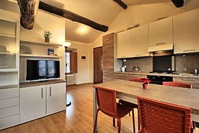 Logicasa Apartment Tower Gate