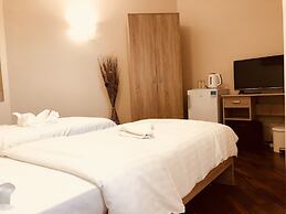 Monte Carlo Palace Rooms