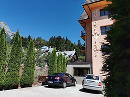 Iri Busteni Hotel