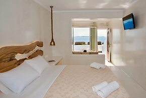 Villa Elina Suites And More