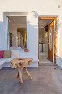 Villa Elina Suites And More