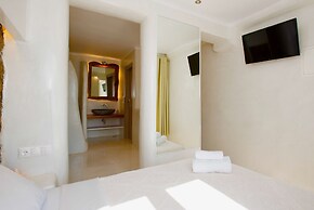Villa Elina Suites And More