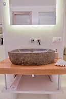 Villa Elina Suites And More