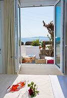 Villa Elina Suites And More