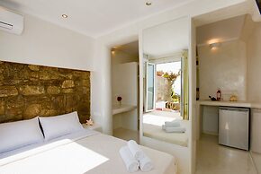 Villa Elina Suites And More