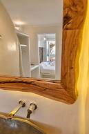 Villa Elina Suites And More